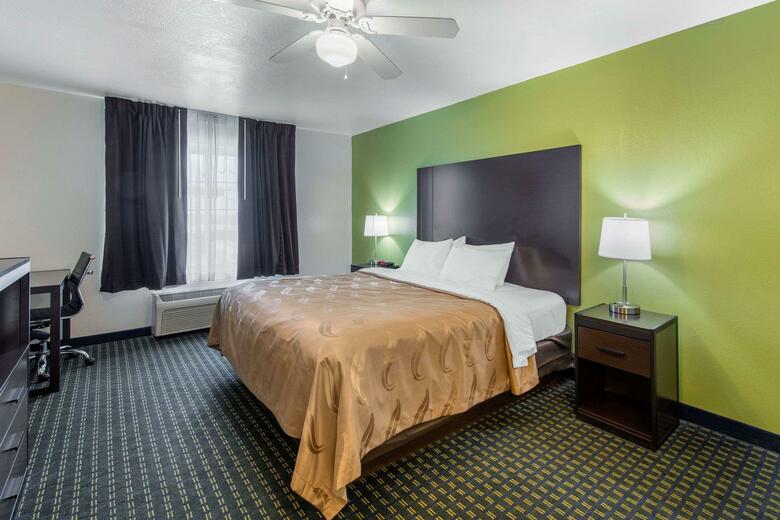 Hotel Days Inn & Suites Of Clayton