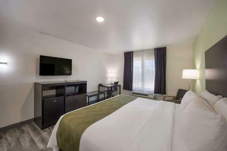 Hotel Days Inn & Suites Of Clayton