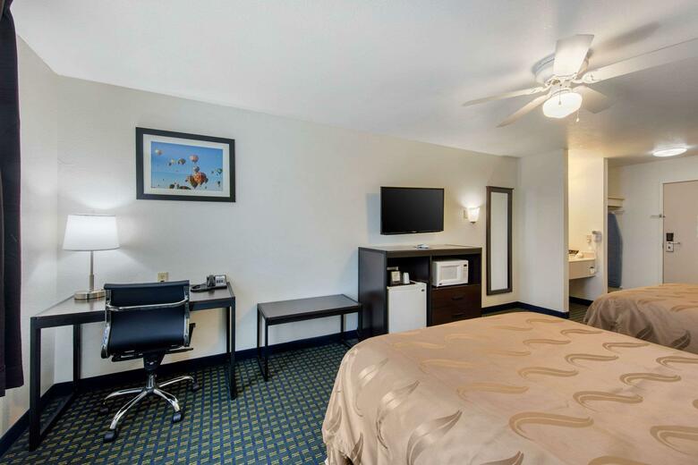 Hotel Days Inn & Suites Of Clayton