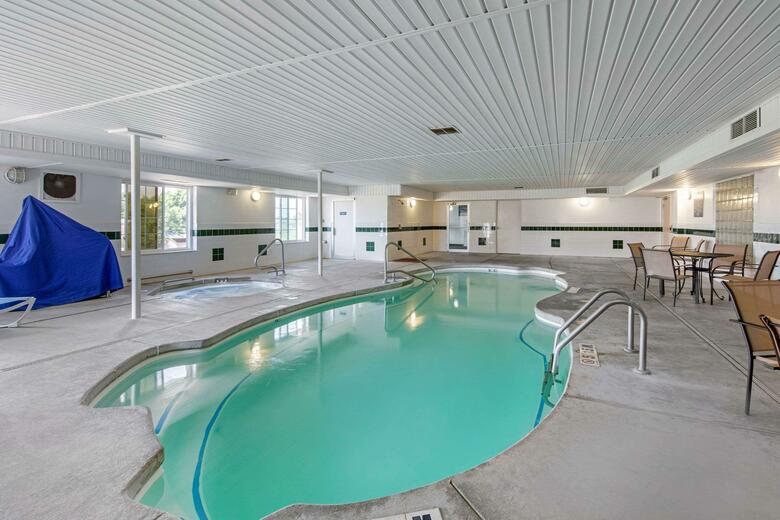 Hotel Days Inn & Suites Of Clayton
