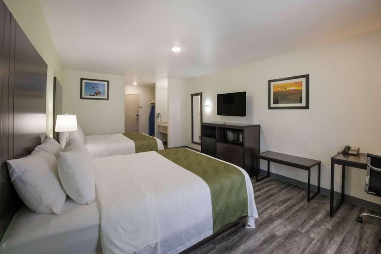 Hotel Days Inn & Suites Of Clayton