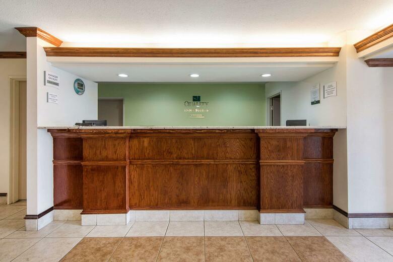 Hotel Days Inn & Suites Of Clayton