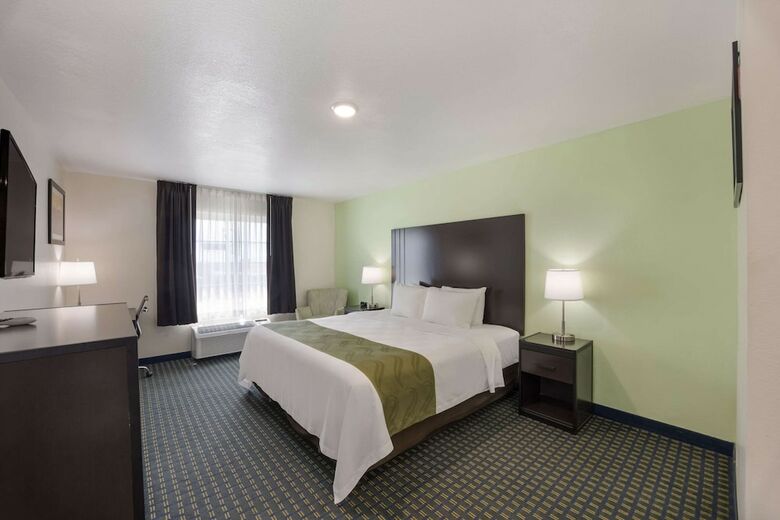 Hotel Days Inn & Suites Of Clayton