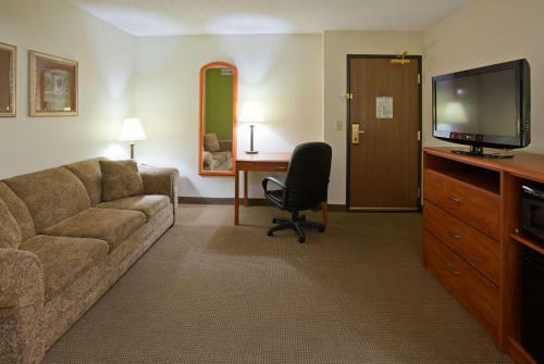 Hotel Americinn Thief River Falls