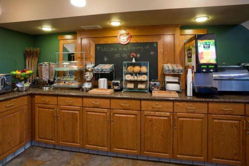 Hotel Americinn Thief River Falls