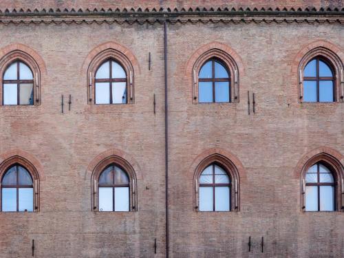 Hostal Casa Isolani, Piazza Maggiore