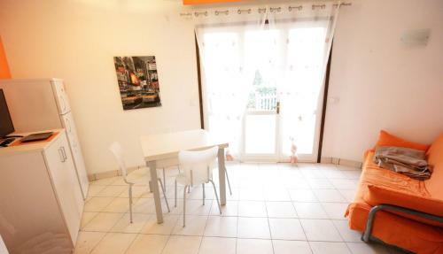 Trilo Tivoli Con Piscina E Tennis