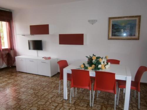 Apartment In Bibione 24638