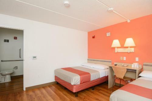 Motel 6 Leominster