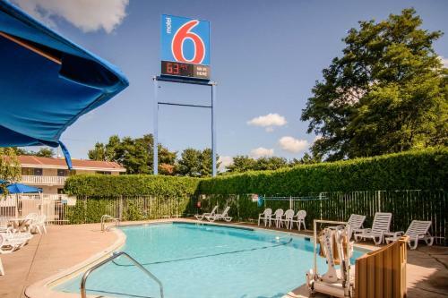 Motel 6 Leominster