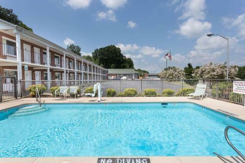 Motel Days Inn Jonesville