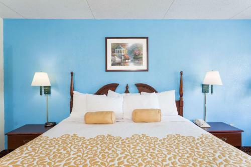 Motel Days Inn Jonesville