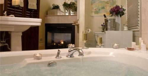 Harvey House Bed & Breakfast