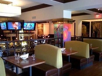 Hotel Carleton Of Oak Park