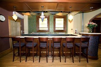 Hotel Carleton Of Oak Park