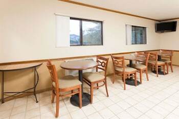 Motel Super 8 Dixon