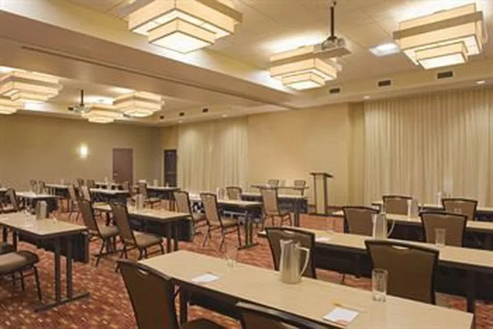 Hotel Courtyard By Marriott Maui Kahului Airport