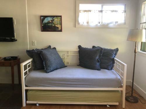 Banyan Tree Bed And Breakfast Retreat