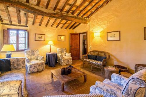 Capannoli Villa Sleeps 8 Pool Wifi