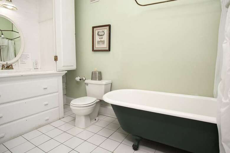 Bed & Breakfast Coombs Inn And Suites