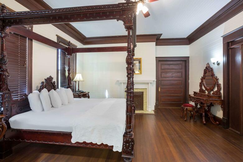 Bed & Breakfast Coombs Inn And Suites