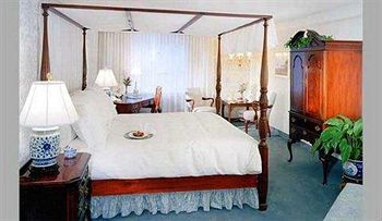 Hotel The Simsbury Inn