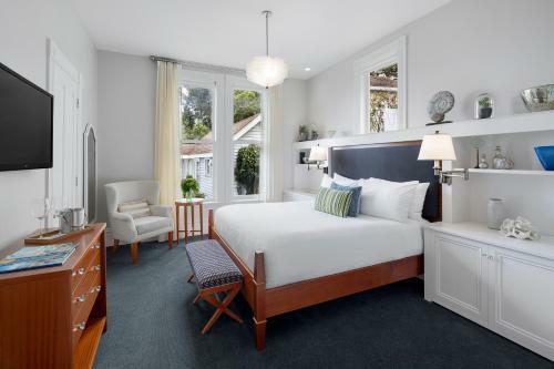 Casa Madrona Hotel And Spa