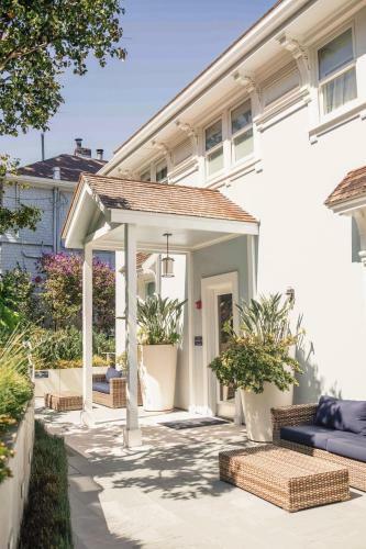 Casa Madrona Hotel And Spa