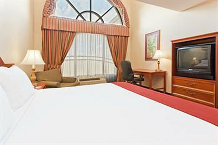 Holiday Inn Express Hotel And Suites Harrington - Dover Area
