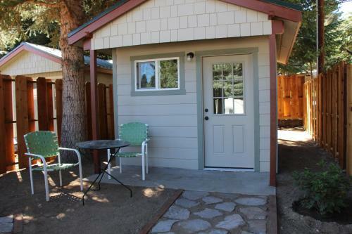 Lake View Lodge