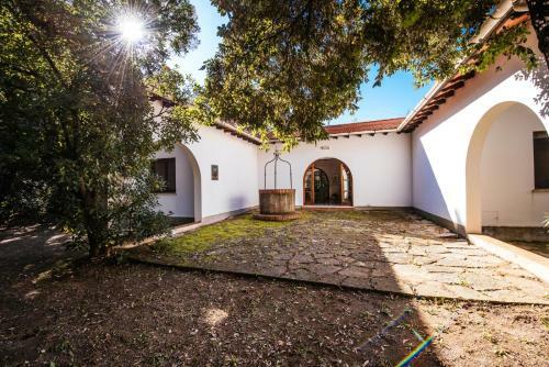 Villa Ovest