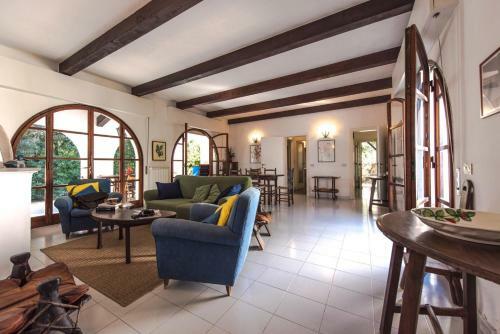 Villa Ovest