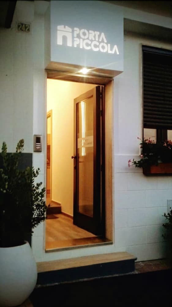 Hostal Porta Piccola