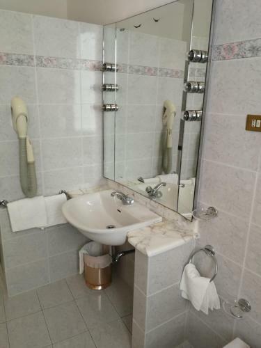 Hotel Albergo Miramonti