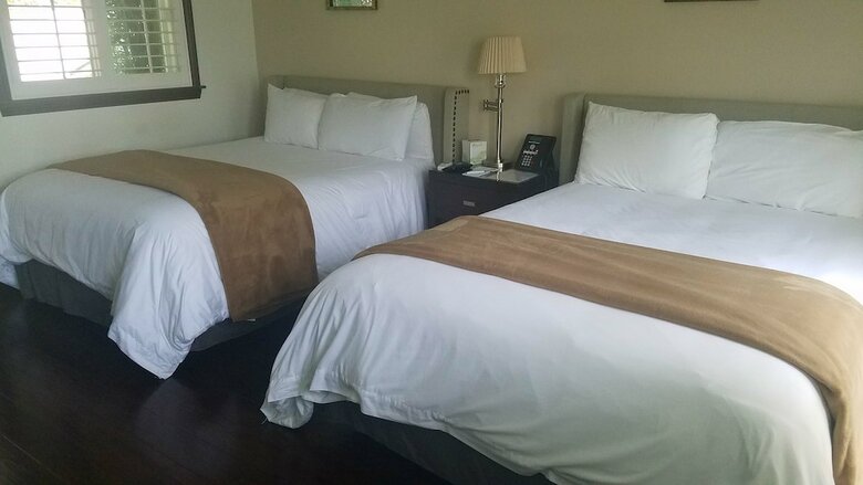 Hotel Malibu Country Inn