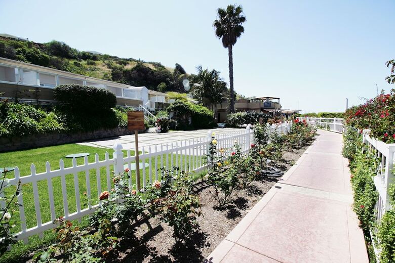Hotel Malibu Country Inn