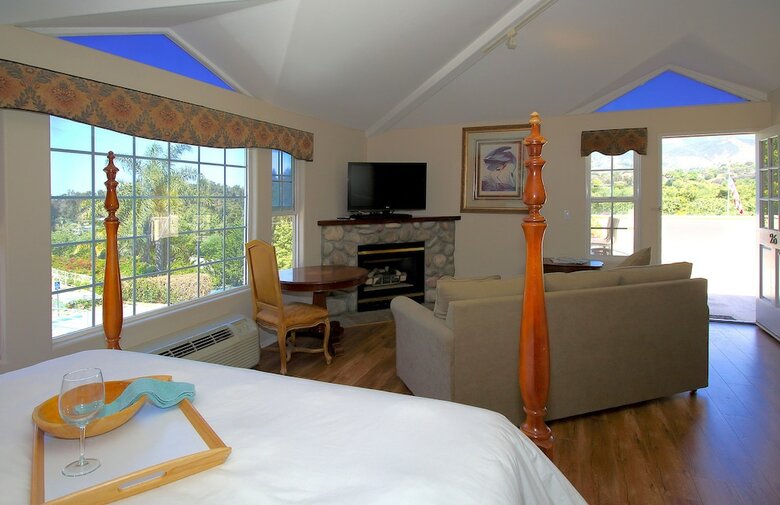 Hotel Malibu Country Inn
