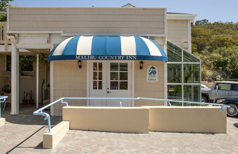 Hotel Malibu Country Inn