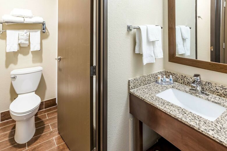 Hotel Super 8 Waukesha