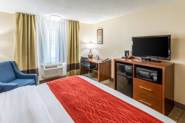 Hotel Super 8 Waukesha