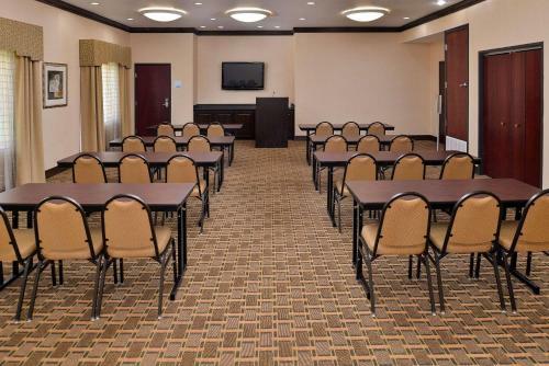 Hotel Executive Inn And Suites Mexia