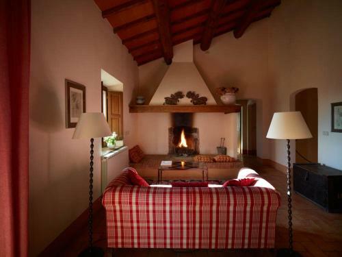 La Foce Villa Sleeps 8 Pool Wifi