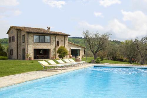 Collazzone Villa Sleeps 8 Pool Air Con Wifi