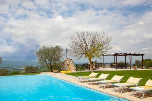 Collazzone Villa Sleeps 8 Pool Air Con Wifi