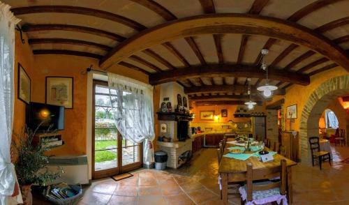 Collazzone Villa Sleeps 12 Pool Air Con Wifi