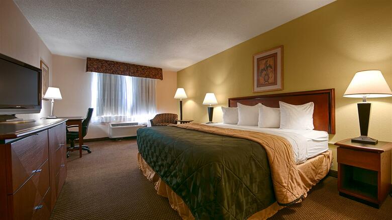 Hotel Best Western Huntington Mall Inn