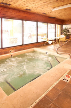 Hotel Oasis Inn