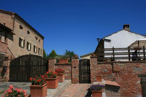 Chianacce Apartment Sleeps 4 Pool