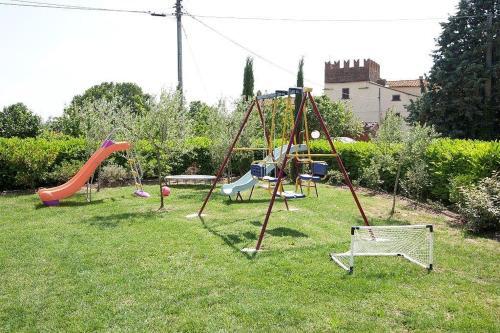 Camucia-monsigliolo Villa Sleeps 9 Pool Air Con