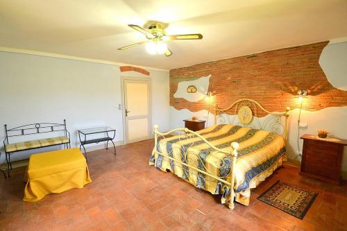 Camucia-monsigliolo Villa Sleeps 9 Pool Air Con